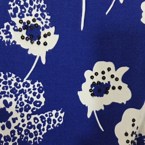 Tahari Blue and White Floral Midi Dress With Black Sequins And Pockets Size 8 - Picture 3 of 5